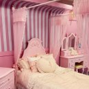 핑크뽑기방 | 명동 가챠샵 추천 | 3층 대형 뽑기방 + 핑크 침대 포토존 후기