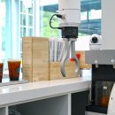 커피 추출의 비밀: 핸드드립 과정 이미지