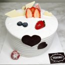 강영모 | 성남 빵맛집 데조로의 집 딸기케이크 바질 크런치 베이글 내돈내산 후기