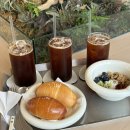 통미로41번길~통미로42번길 | 평택 소금빵 &amp; 그릭요거트 맛집 위아밀 WE A MEAL 후기 감성 충만 주택 개조 카페