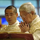 18/02/15 Breaking the trust - Cardinal Zen should not of made public the content of a confidential meeting he had with the pope 이미지