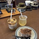 오렌지와 연필 앞 | [서울/군자] 군자에서 찾은 분위기 좋은 디저트 카페 ☕ '연필'