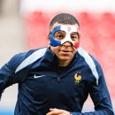 UEFA 규정상 음바페가 착용못하게될 트리콜로 마스크 이미지