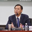 ‘이재명 소년원 복역 의혹’ 제기한 모스 탄 전 미국대사 입국…‘총기 소동’까지 이미지