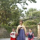 돌담길한복