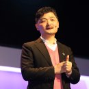 Kakao founder becomes richest person in S. Korea 카카오 창업자 한국 최고부자 되다 이미지
