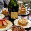 선한보장구 협동조합 | 흑백요리사 박준우 셰프의 종로 카페 오쁘띠베르 디저트와 와인 레몬타르트 추천