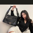 조이, 성해은 착용) 무신사 YUSE 유즈 캐시미어 언발 숄더컷 크롭 니트가디건 이미지