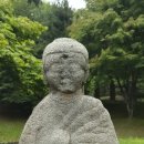 청주...국립청주박물관 야외전시장 석조불·보살상 이미지