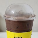 메가커피 이미지