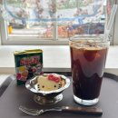 마들렌하우스 | 의정부 가능동 감성카페 ☕🎀 푸지하우스 후기 | 헬로키티 마들렌, 일본감성 소품 가득!