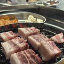 눈꽃돼지 | [뚝섬역 삼겹살 맛집] 500시간 숙성의 깊은 감칠맛, 직접 구워주어 참 편한 '눈꽃돼지' 방문 후기