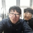 2019년 3월24일 (일) 오후8시 제25회 대한민국 연예예술상 시상식 공연 끝나고 나서 고양시 아람극장 에서 가수 조항조 님 하고 나랑 함께 찍은 기념사진입니다 이미지