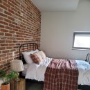 무무호텔 | 서울 근교 숲캉스 노천탕펜션 강화도 감성숙소 호텔무무 새들브라운