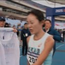 오늘 인천마라톤에서 성추행 아니냐고 논란 일으킨 장면 이미지