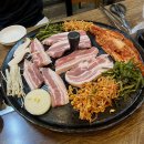 묵고갈래솥뚜껑삼겹살 | 신창동 삼겹살 오겹살 맛집 묵고갈래솥뚜껑삼겹살 🐽🐽