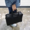 가죽 브리프 케이스 만들기 이미지