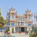 베트남의 성공한 신흥종교 까오다이교(高臺敎)....자신이 믿는 종교는 이렇게 만들어진다네 이미지