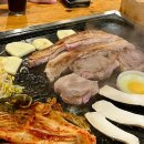 아궁이왕돌구이 | [잠실새내] 돌판 삼겹 맛집, 불 쇼가 환상적인 아궁이왕돌구이