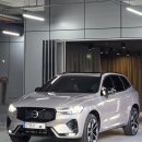오로라 모터스 | XC60 페이스리프트 — 새로운 ‘오로라 실버’ 컬러 실물 후기