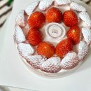 이일수농장 | 키친205 강남 오픈런 딸기밭케이크 1호 후기