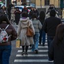 직장인 평균 연봉 4500만원? 절반은 한달 300만원 못 번다 이미지