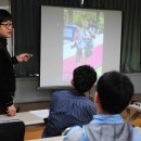 배우 손현주 씨의 형 -손홍주 한겨레 신문 씨네 21 사진부장 우리회사 특강(생긴모습 말투 행동이 손현주씨와 똑 같더군요) 이미지