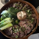 해운대새마을금고 노동조합 | [양산 증산 맛집] 블랙 인테리어와 대형 트리의 만남, 감성 요리 주점 '수수라' 방문 후기