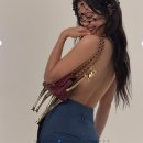 이렇게 아름다운 뒤태라니!…그룹 블랙핑크(BLACKPINK) 제니가 '제니'했다 독보적인 비주얼과 매혹적인 분위기 이미지