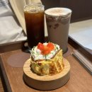 오와케이크연남점 | 예쁜 생일케이크로 유명한 연남디저트 카페 오와케이크 연남점 (예약, 후기 등)