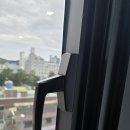 하운드호텔 정관 | 부산 창문 손잡이 수리 - 기장군 하운드호텔 열리지 않는 창문 손잡이 수리 방법