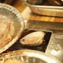 조개까는 삼겹살 이미지