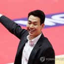 미소짓는 체육관 이미지