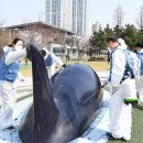 어린이 놀이터 공중화장실 이미지