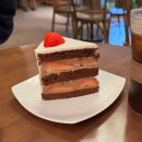 카페케이크와 구움과자 | 구월동 분위기 카페 오몽, 구움과자집 딸기 케이크와 소금빵 후기!