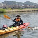 Cherry blossoms kayaking 이미지