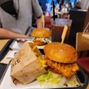 [내돈내산 찐 후기] 잠실역/롯데월드몰 치킨 버거 &amp; 치킨 와플 맛집 브럭시(Bruxie)