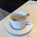 몽살롱 | [서울 / 한남] 살롱 드 뮤흐 - 돈 냄새