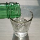 밝은결치과의원 | 임플란트 후 술, 마셔도 괜찮다는 후기 믿어도 될까? (금주가 필수인 이유)