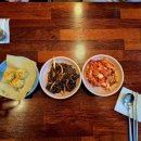 전유진의토종장칼국수 | 거여역 칼국수 맛집 거여동 전유진의 토종 장칼국수는 묵은지 김치 수제비 옹심이도 핫한 신상 전문점