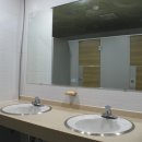 다목적체육관 화장실 이미지