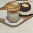 리띵커피 이미지