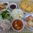 9/12식단-수수밥,참치김치찌개,계란맛살부침,감자튀김,과일셀러드,브로컬리&초장/토스트피자 이미지