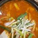 돼지듬뿍진짜김치찌개 이미지