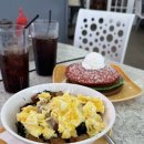 해시(hash) | 괌 브런치 맛집 더크랙드에그 메뉴 The Kracked Egg (핫케이크 메들리, 초리조 해시볼)