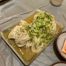 춘향전민속주점 | [원주맛집] 관설동 민속주점 ‘골방에서’ 후기 (육회소면)
