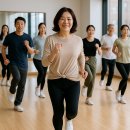 라인댄스(중급) | 라인댄스 전문가 이희선 강사 프로필과 수업 특징 파주를 대표하는 전문 강사