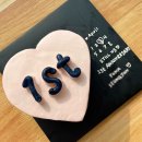 사소한 기념일 | 수원 인계동 레터링 케이크 ‘새로네케이크’ | 1주년 기념일 케이크 맛 후기🎂