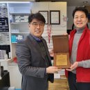 밝은빛안경 이미지