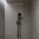 솔인테리어 | 대형 타일부터 졸리컷, 청소 솔 매립 박스 광교 푸르지오 월드마크 인테리어의 꽃 욕실 리모델링 후기